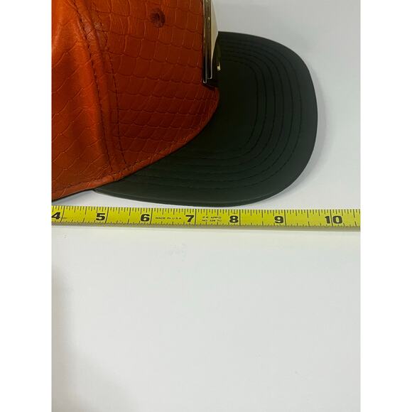 DC Comics NWT Bioworld Aquaman Snapback Orange + Green w/ Gold Logo - Picture 8 of 8